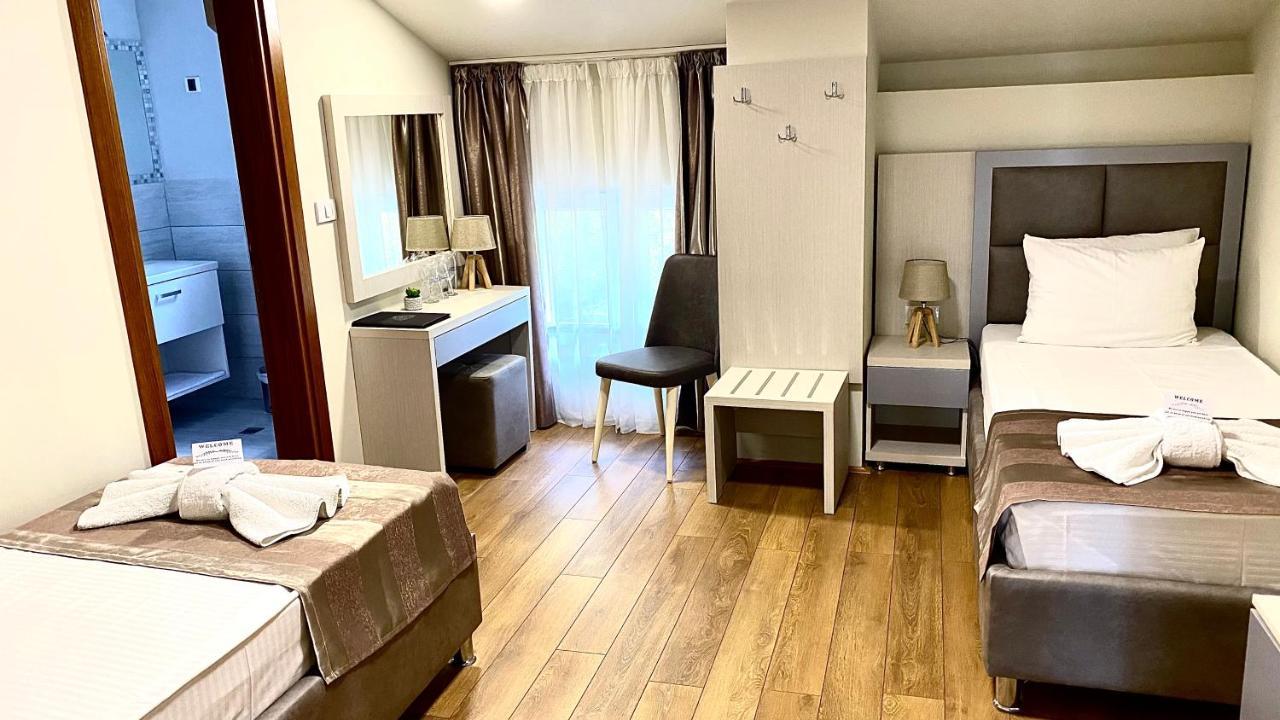 Hotel Olimpija Plus Herceg Novi Exterior photo